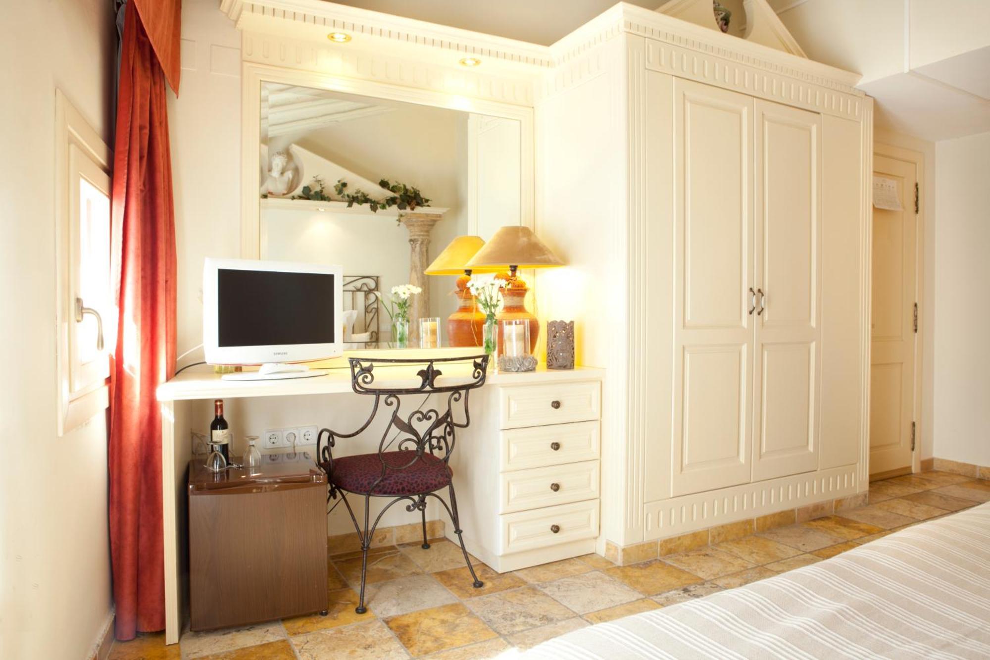 Hotel Abaco Алтеа Екстериор снимка